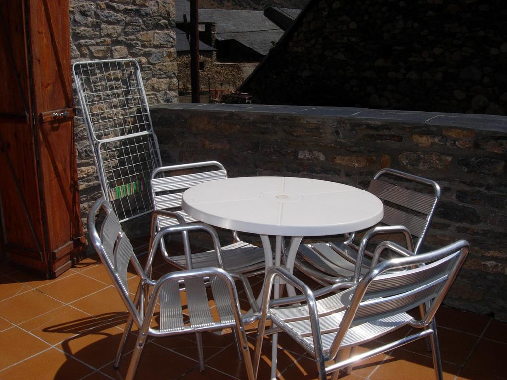 Apartaments El Ribal Valencia D'Aneu Δωμάτιο φωτογραφία